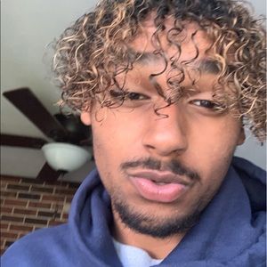 Meet your Posher, Dion